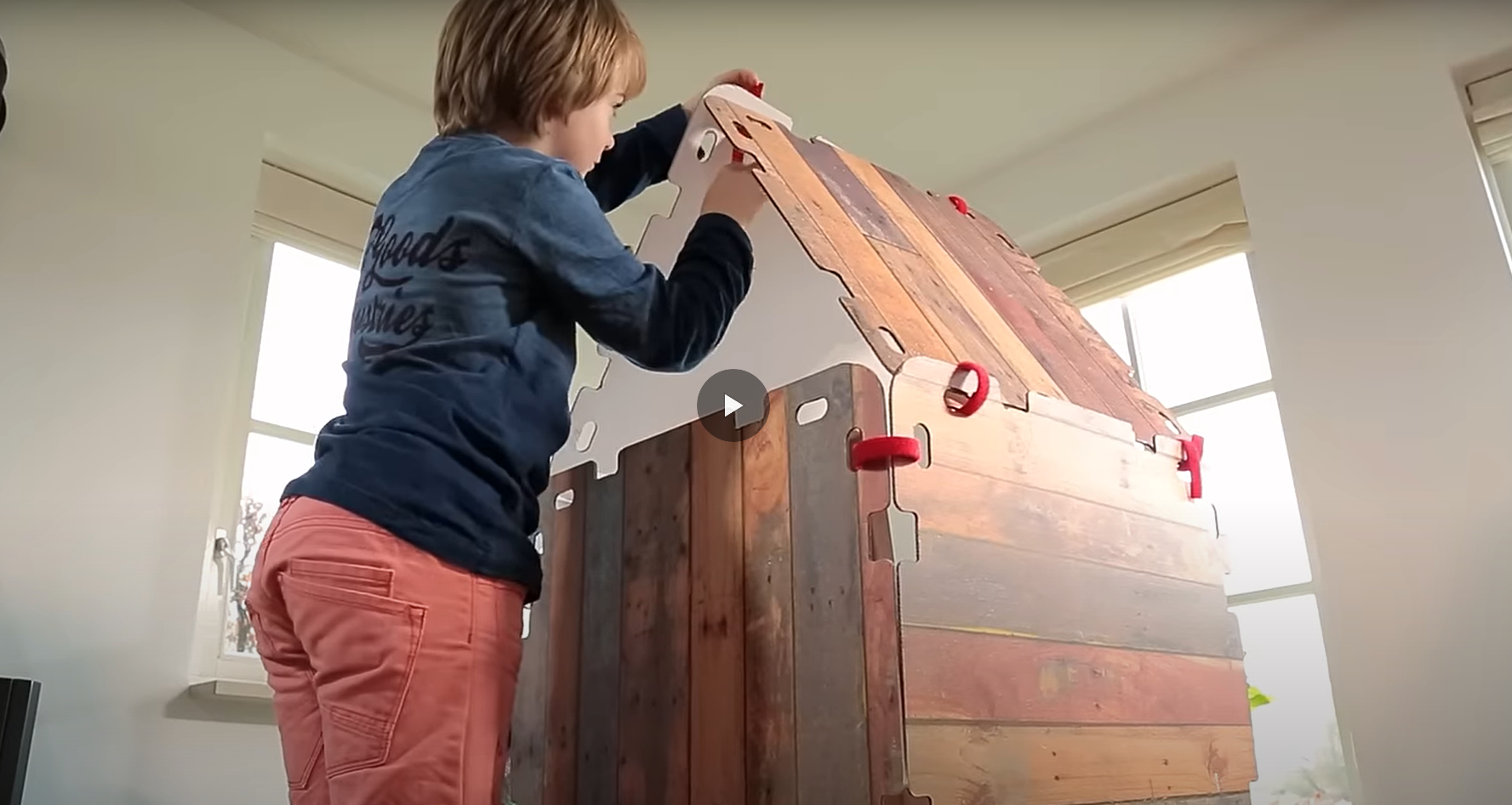 Load video: Fantasy Forts Fun Video